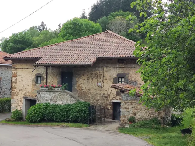 Rustic farm on Santa Lucía Street