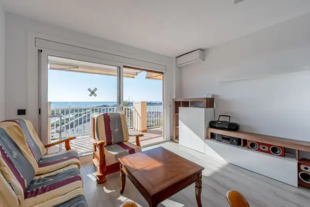 Apartment in Barri de Mar-Ribes Roges-Plaça de la Sardana photo 9