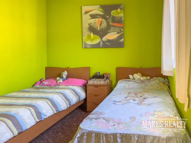 Chalet in Urbanitzacions del Nord photo 6