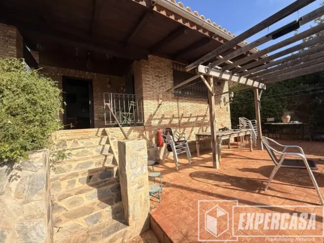 Chalet in Pedralba photo 2