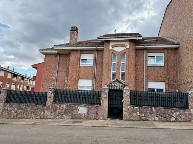 Casa en Villaquilambre