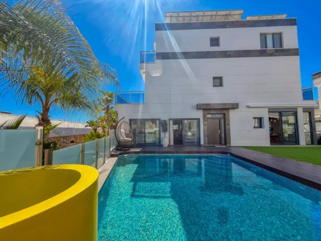 Chalet in Alicante