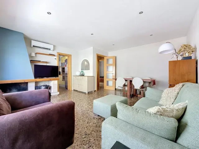 Apartment in Barri de Mar-Ribes Roges-Plaça de la Sardana photo 3