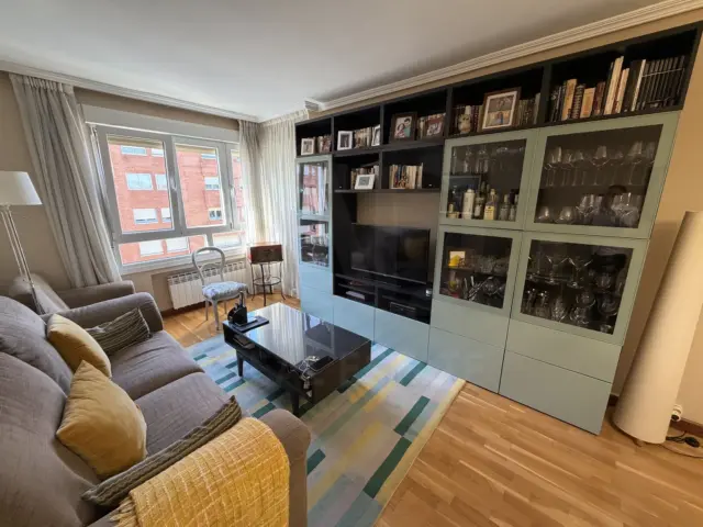 Apartment in Huerta del Rey-Arturo Eyríes
