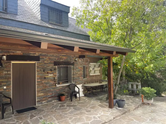 Chalet in Valdemaqueda photo 2
