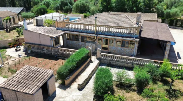Rustic Finca in Santa Eugènia