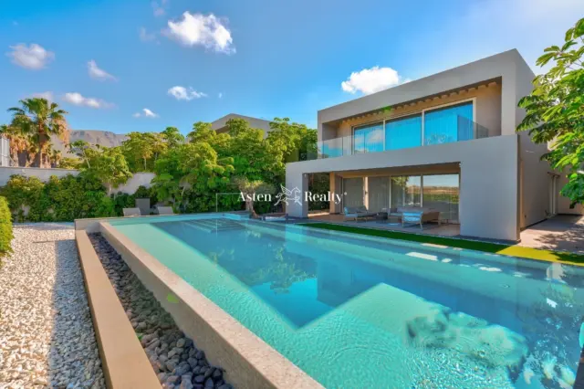 Villa in Golf Costa Adeje
