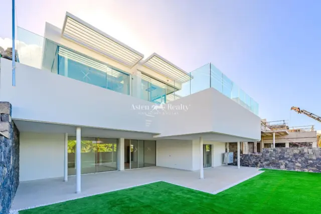 Villa in Costa Adeje