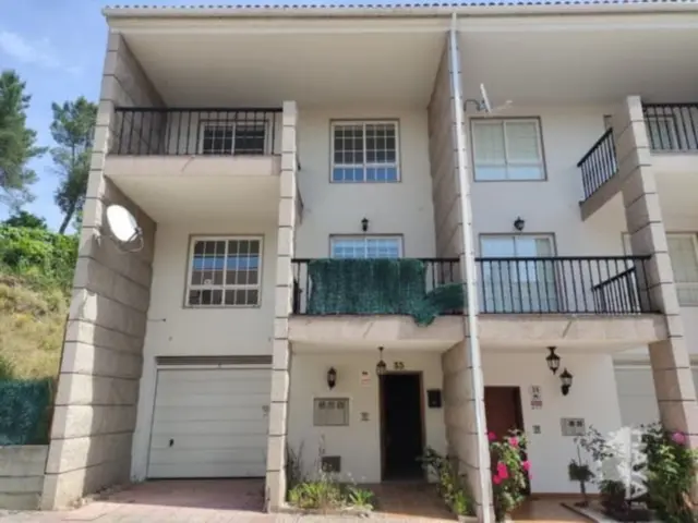 Casa adosada en venta en Porriño en O Porriño por 218,000