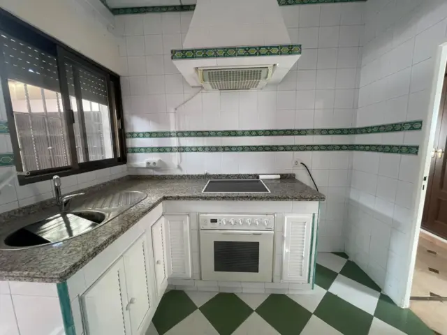 Terraced house in Sanlúcar la Mayor photo 24
