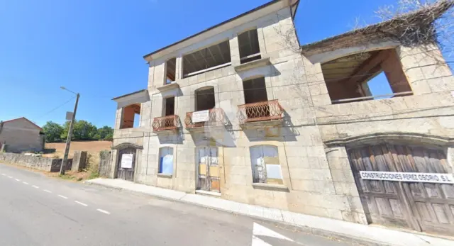 House in Amoeiro