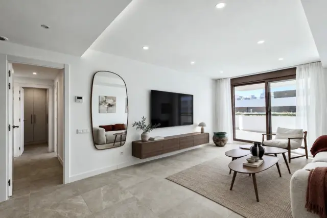 Apartment on Calle Hungria, Estepona, No. 2