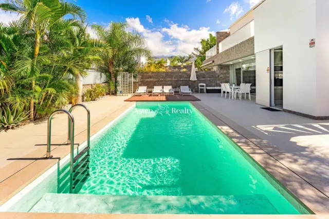 Villa in Costa Adeje