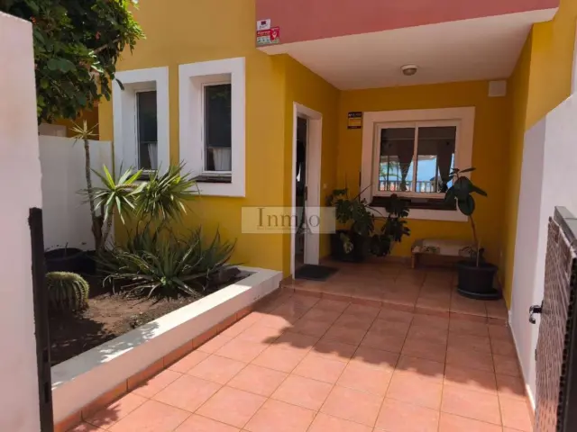 Semi-detached chalet on Calle Galicia