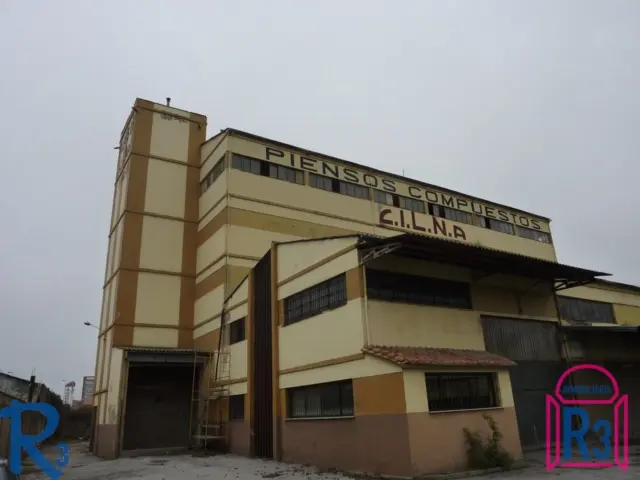 Nau industrial en lloguer a Michaisa, Crucero-Pinilla-La Vega (León Capital) de 1.700 €<span>/mes</span>