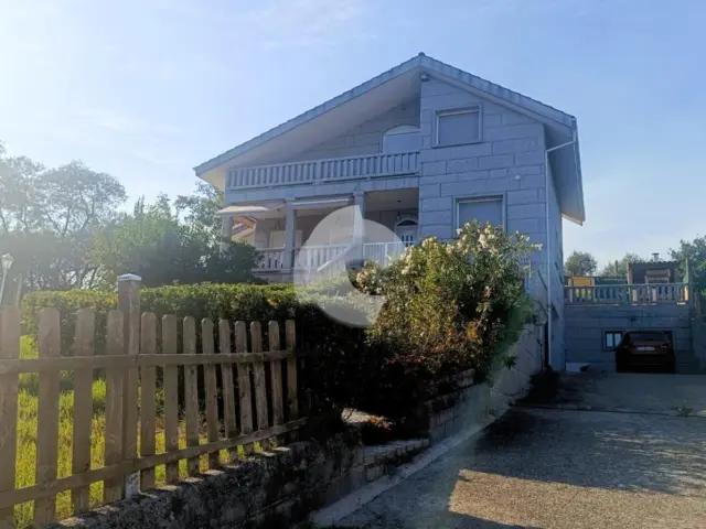 Casa en Bentraces-Sobrado
