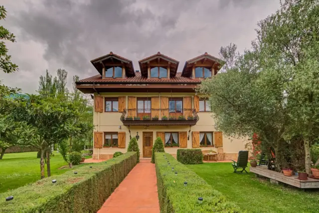 House in Irañeta