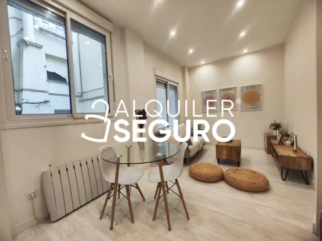 Piso en alquiler en Centro - Imagen 10