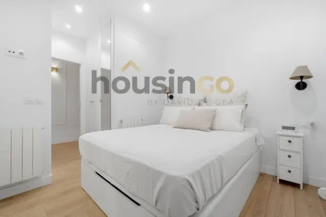 Apartment in Salamanca District photo 11