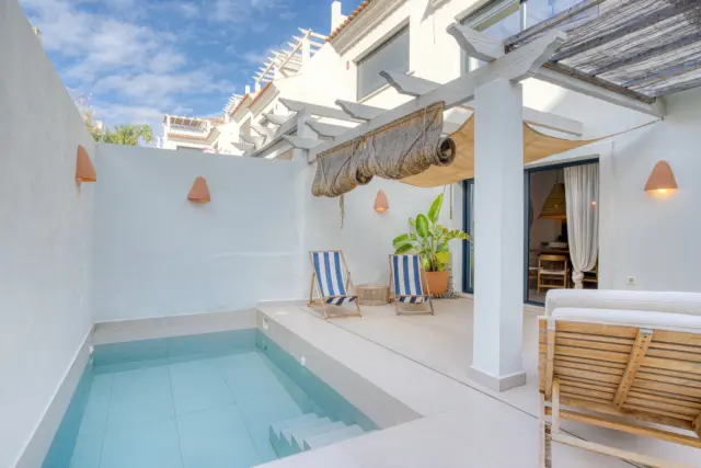 Townhouse in El Paraíso-Atalaya-Benamara