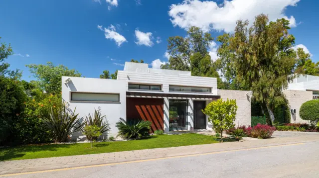 Chalet on Avenida de Pernet, 16