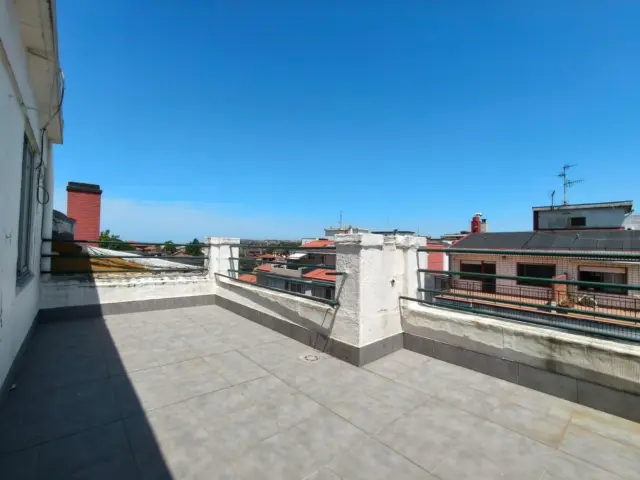 Apartment in Lope de Vega. Romo. Las Arenas.