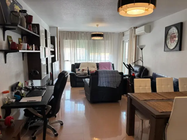 Apartment at the Start of Avenida de Alcoy, City Centre