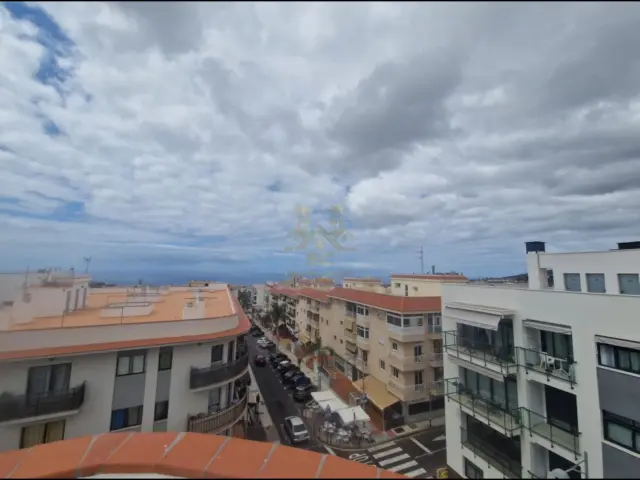 Apartment on Avenida Viera y Clavijo, 1