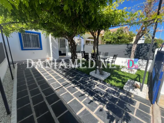 Chalet en Deveses Playa