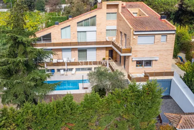 Chalet en Vallromanes