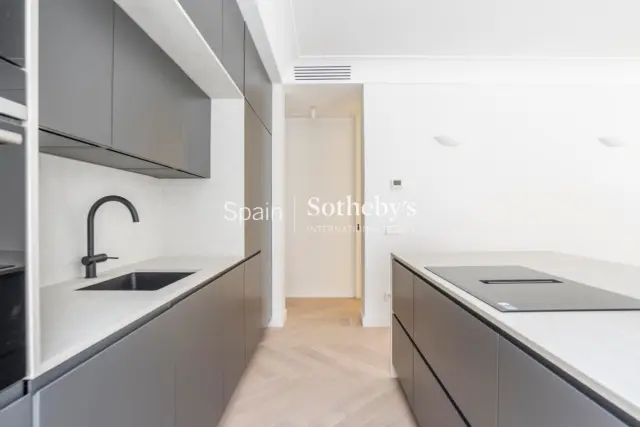 Apartment on Calle de Padilla photo 11