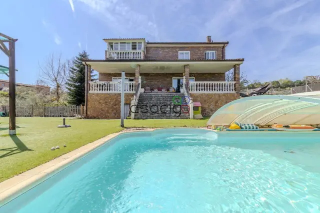 Chalet in Cabanillas del Campo