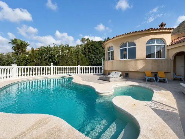 Chalet en Coveta Fuma