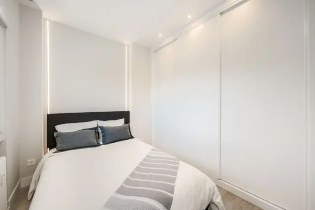 Apartment on Francisco Silvela Street, No. > photo 13