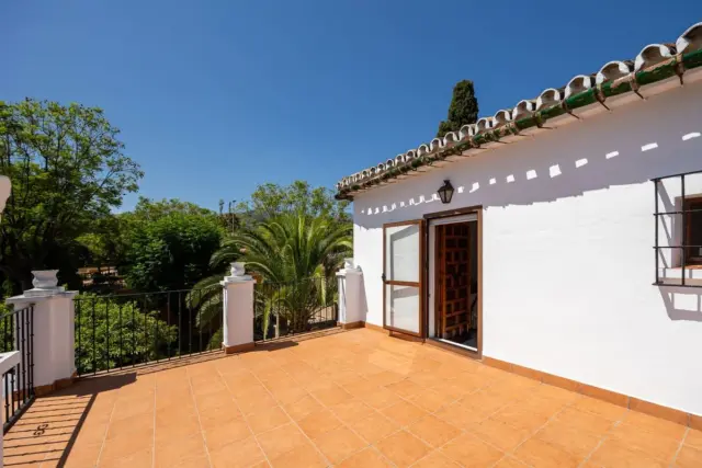 Single-family home on Avenida del Alamillo, no. > photo 14