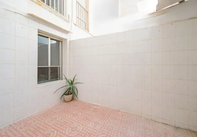 Apartment on Carrer de San Carlos, nº > photo 24