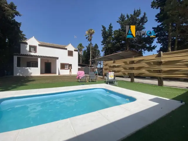Chalet in El Palmar