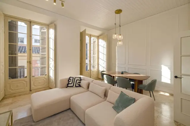 Apartment on Méndez Núñez Street, No. >