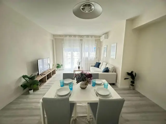 Piso en alquiler en Adelfas - Imagen 11