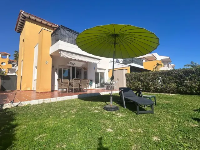 Duplex at Esparto Street, 1 photo 2