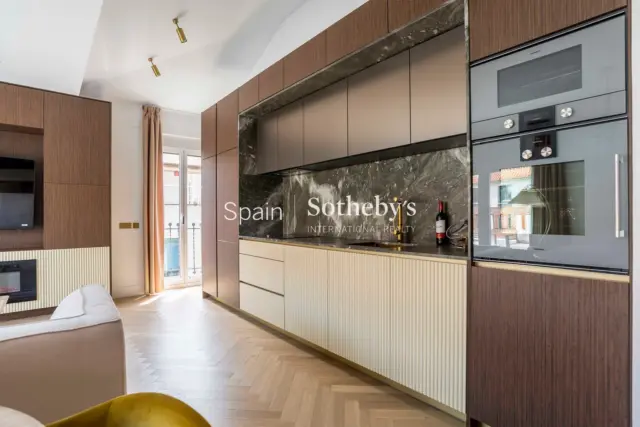 Penthouse on C. de Jovellanos Street photo 18