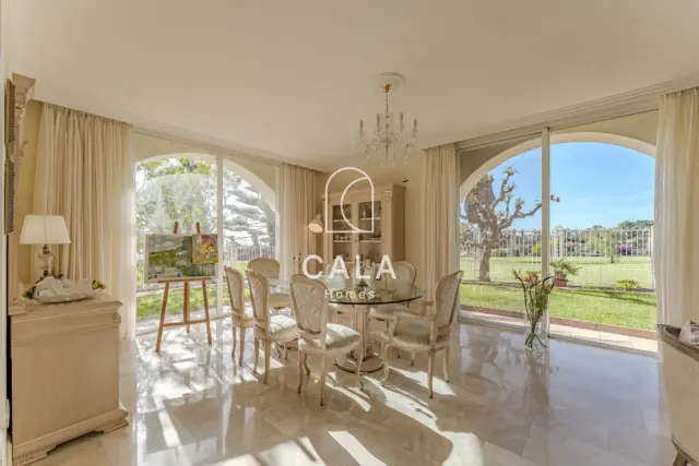 Chalet on Calle Alcojora