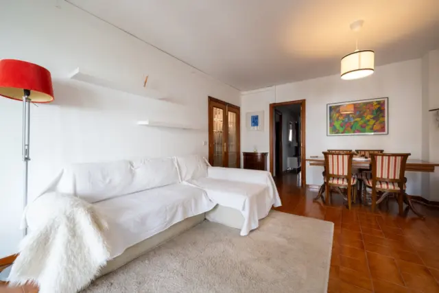 Apartment in Carrer de Miquel Sants Oliver photo 2
