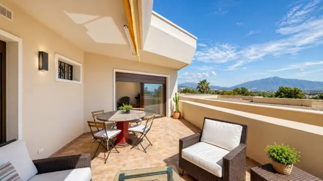 Apartment in El Paraíso-Atalaya-Benamara photo 6