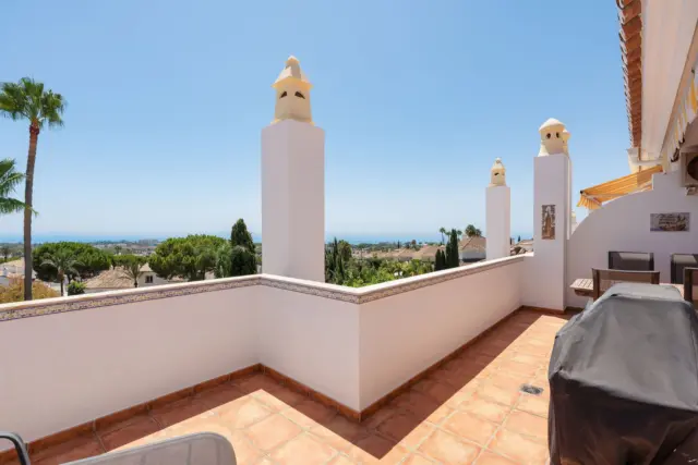 Terraced house in El Paraíso-Atalaya-Benamara