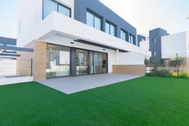 House on Autopista del Mediterráneo