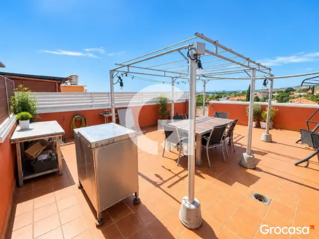 Penthouse on Carrer Doctor Ramon I Cajal photo 3
