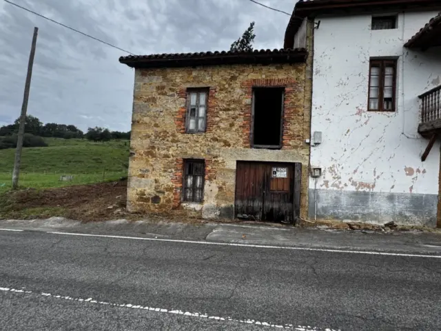 House on Calle Av Arriba-Alisas, No. 75 photo 3
