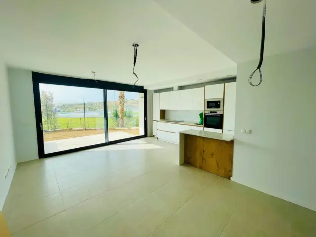 Apartment on Autopista del Mediterráneo
