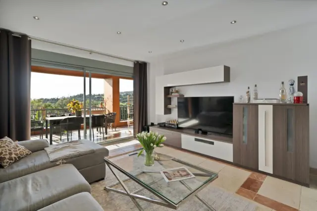 Apartment on Autopista del Mediterráneo